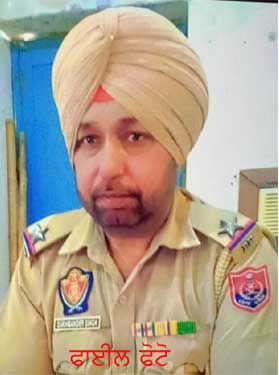 ਸਰਦੂਲਗੜ੍ਹ ਵਿਖੇ ਤੇਜ਼ ਰਫਤਾਰ ਕਾਰ ਨੇ ਥਾਣੇਦਾਰ ਨੂੰ ਮਾਰੀ ਟੱਕਰ: ਮੌਕੇ ‘ਤੇ ਮੌਤ